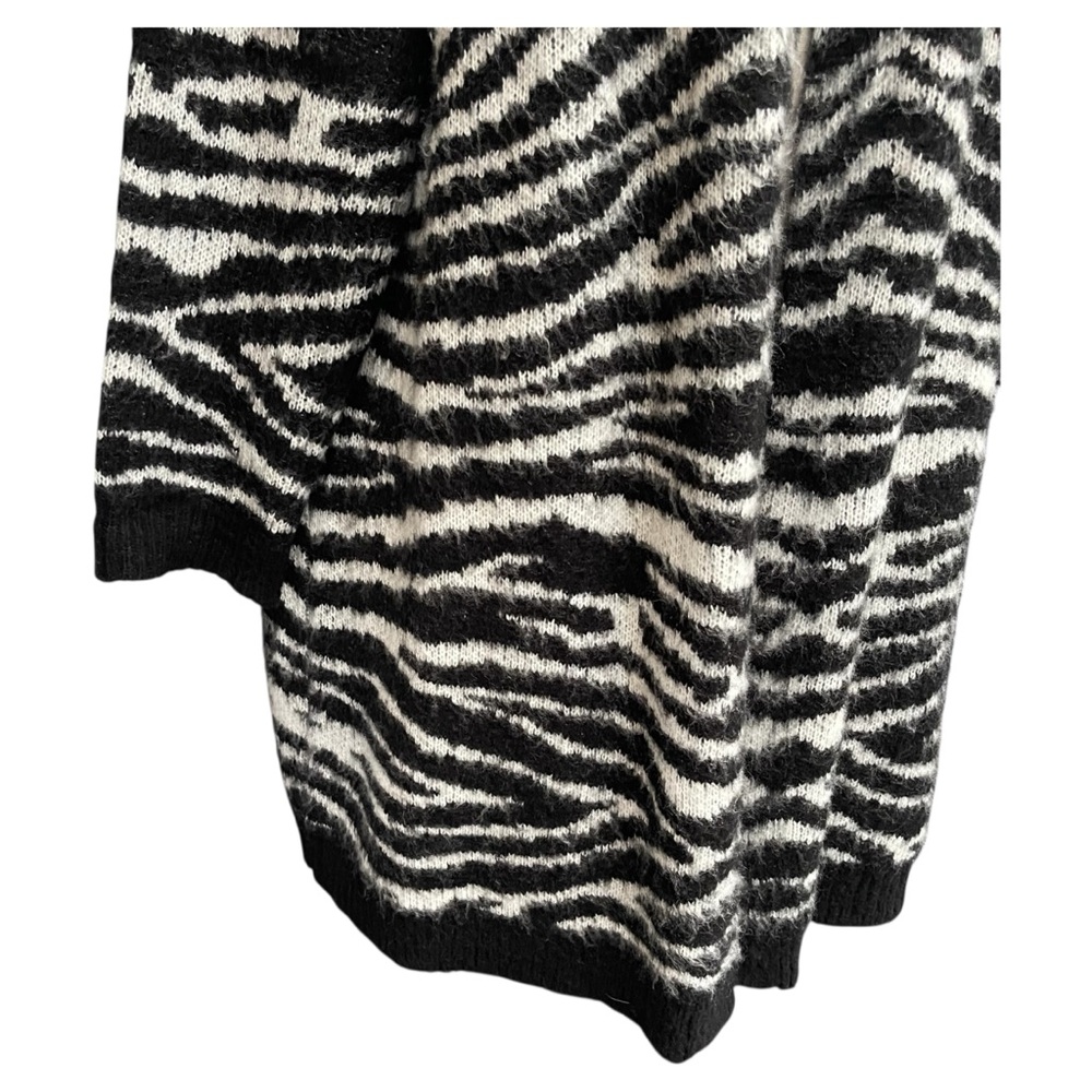 Dex Black/White Zebra Oversized Drop Shoulder Cardigan Duster (2X) - Picture 6 of 14